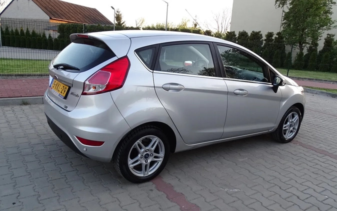 Ford Fiesta cena 27900 przebieg: 167000, rok produkcji 2013 z Góra małe 211